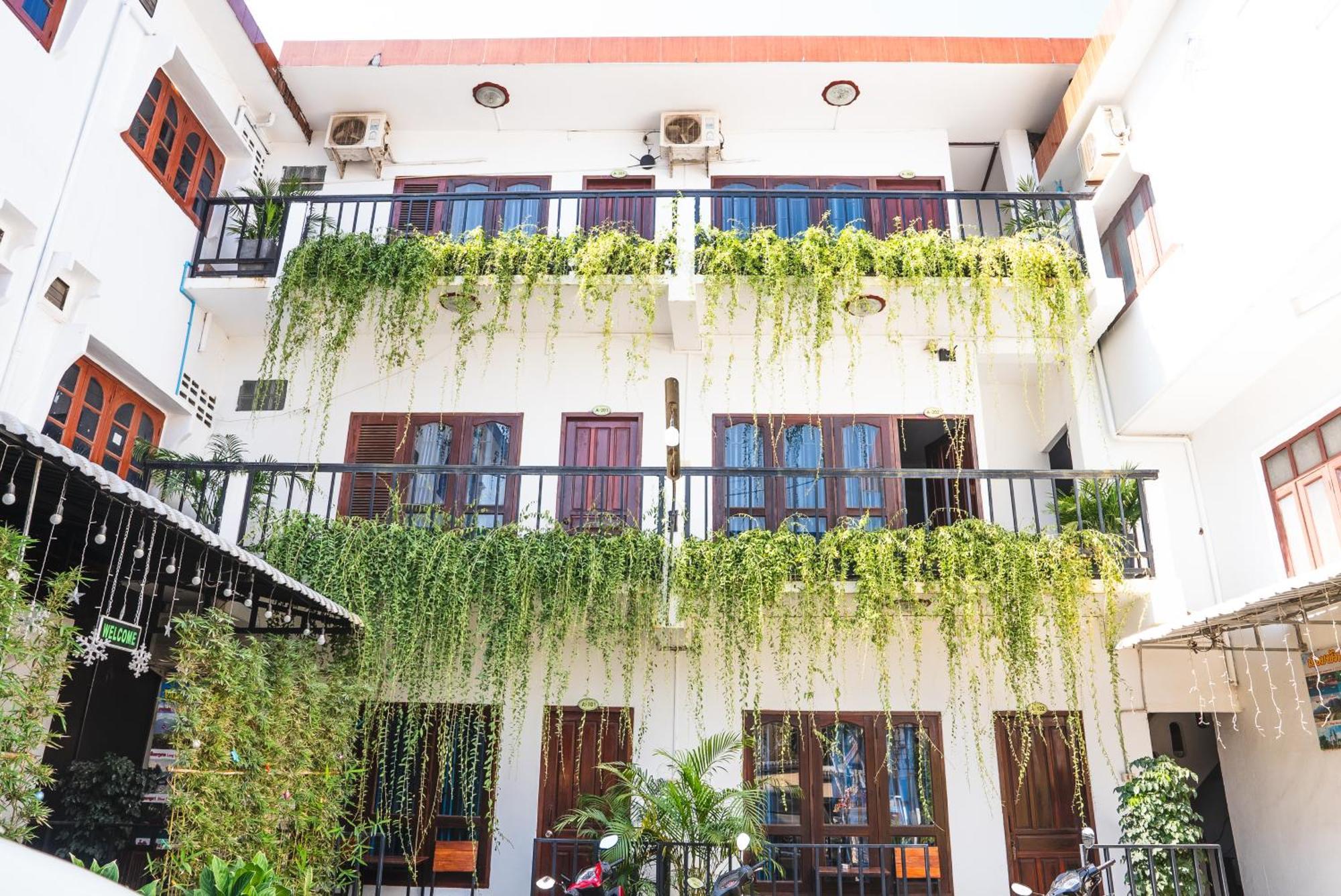 Vang Vieng Green Hotel Экстерьер фото